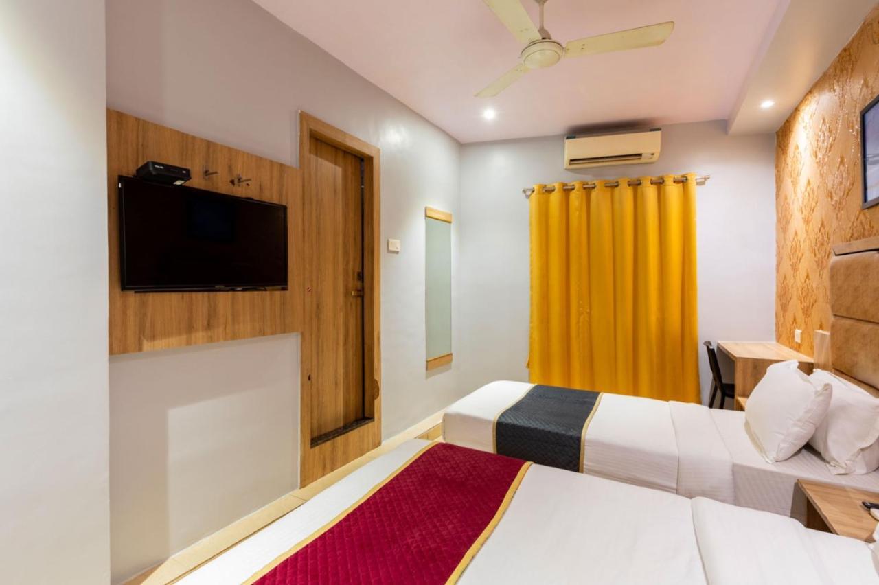 Lotus Grand Mumbai Near International Airport — Zdjęcia 1